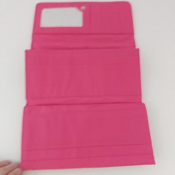 AVON | Crazy for Quilting Wallet - Picture 4 of 6